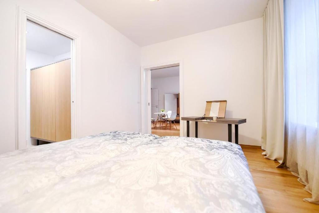 City Centre Chic Apartment Ljubljana 2/4 المظهر الخارجي الصورة