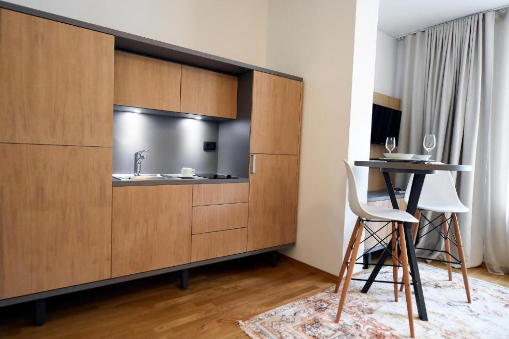 City Centre Chic Apartment Ljubljana 2/4 المظهر الخارجي الصورة